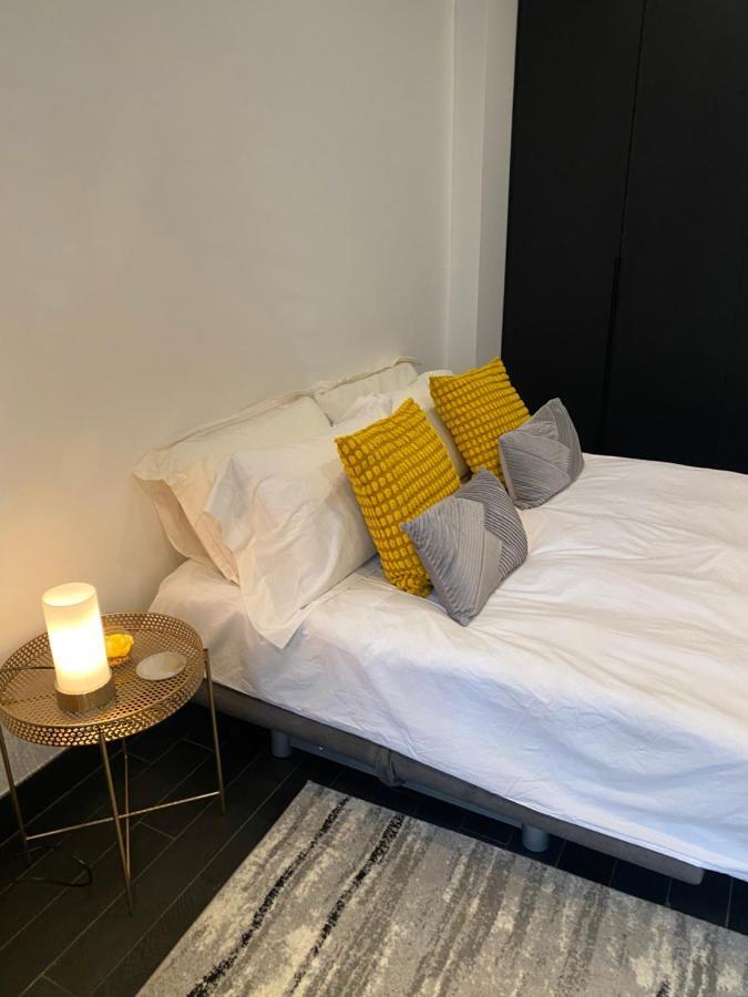 Beautiful Modern Studio In High Street Kensington London