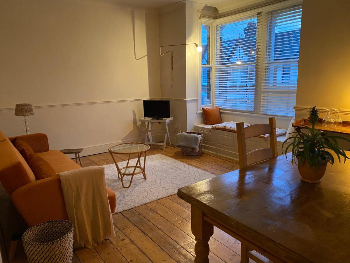 Stylish Apt Excel Olympic Close To Station * Londra