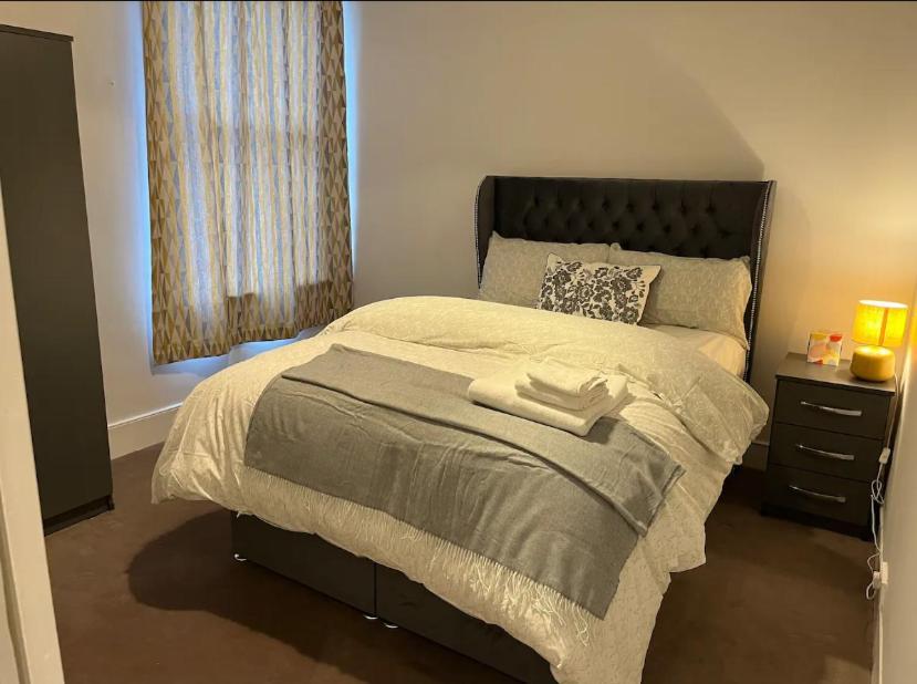 Lägenhet Two Bedroom In London