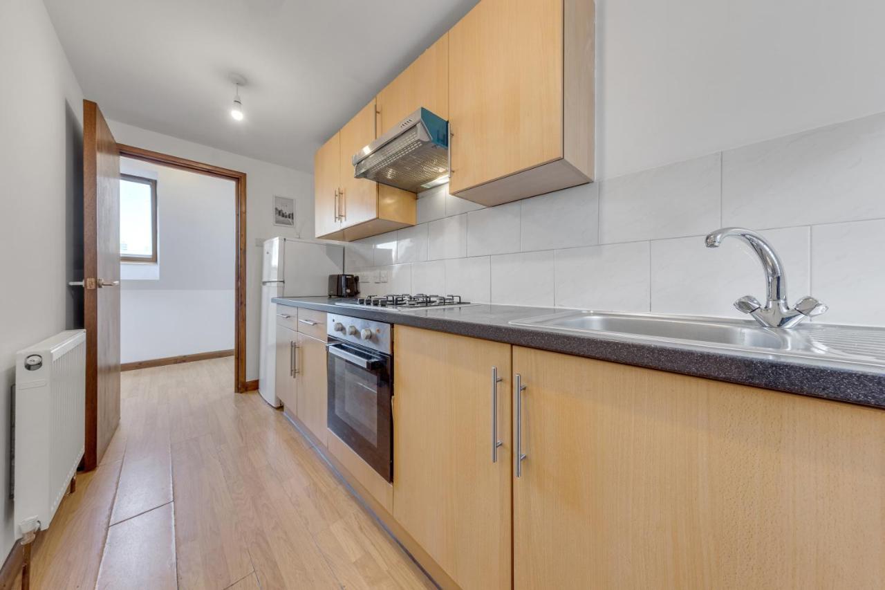 Cozy 1 Bed/sleep 3/ Lägenhet London