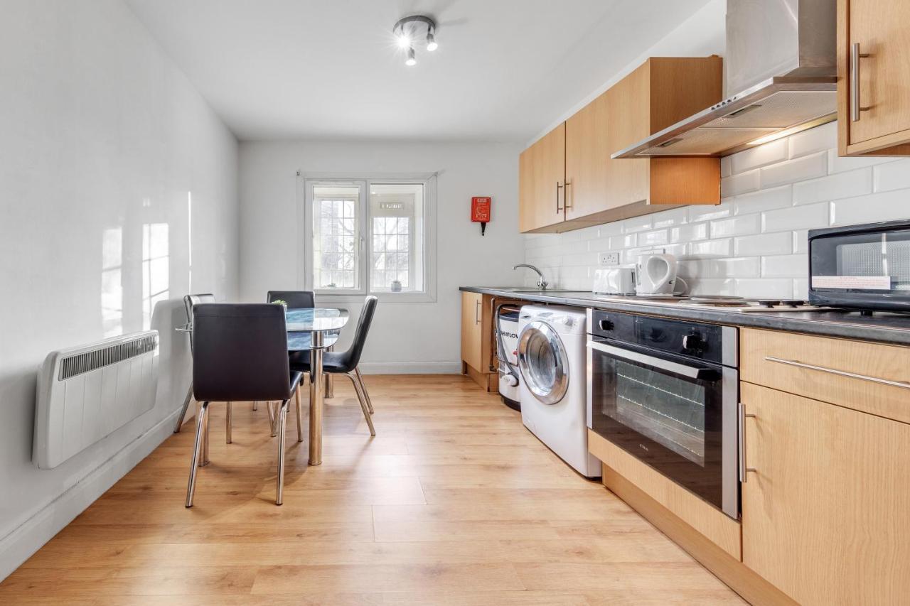 Cozy 1 Bed, Shepherds Bush Lejlighed
