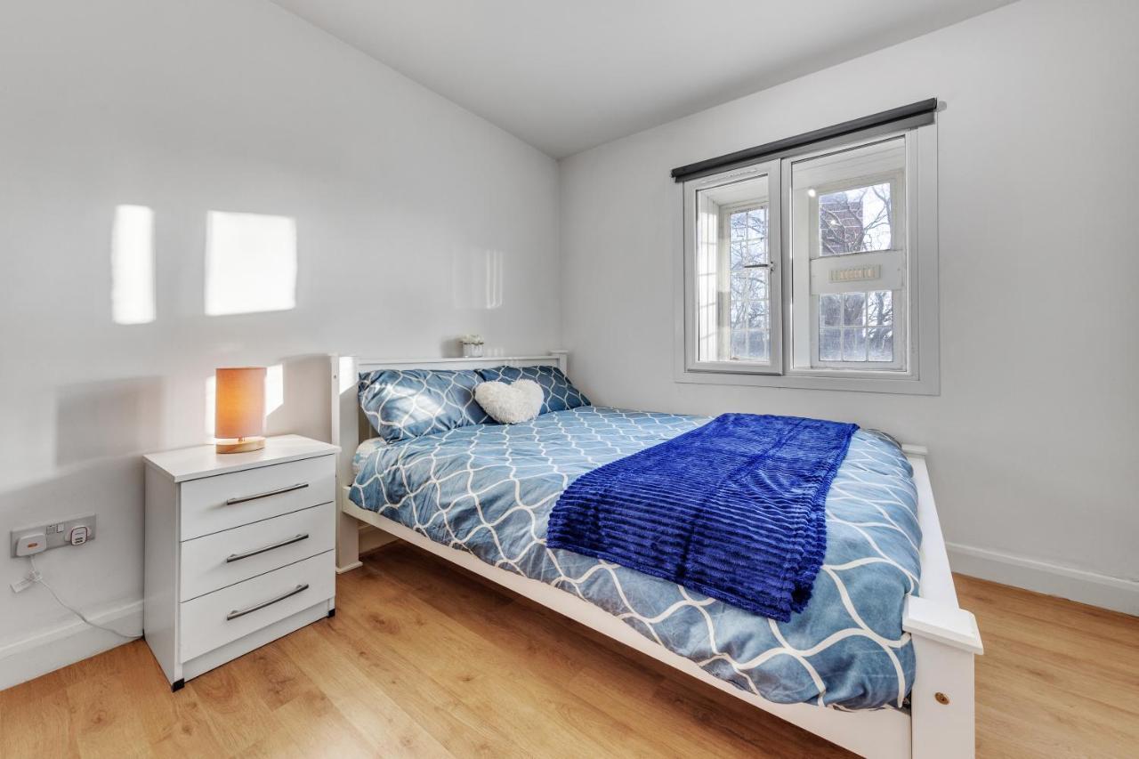 Lejlighed Cozy 1 Bed, Shepherds Bush *