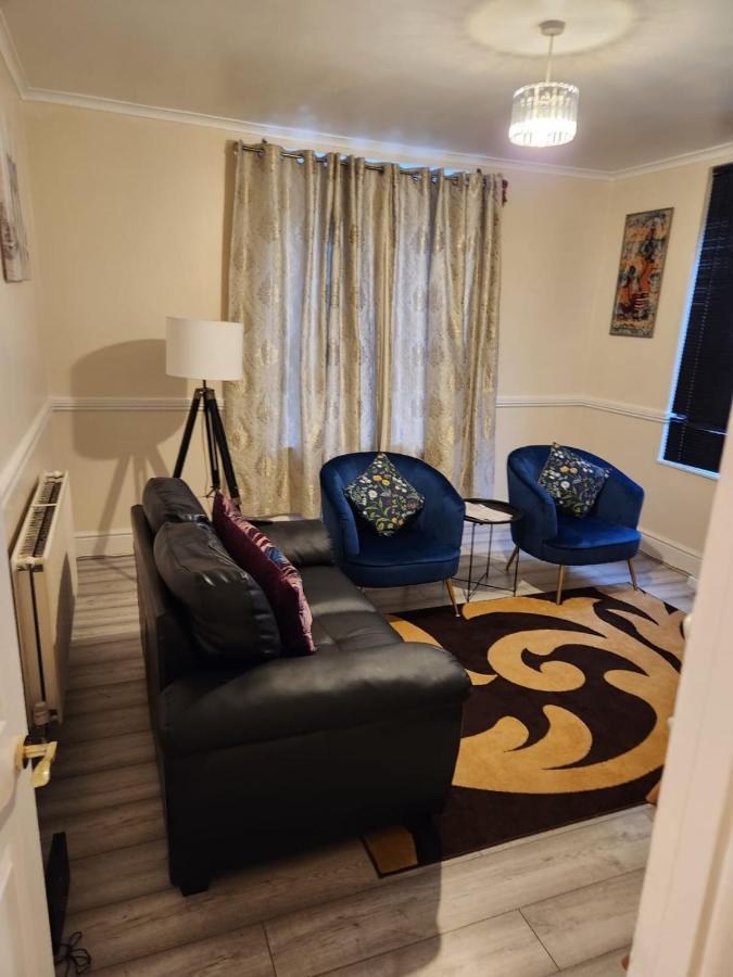 2-bedroom Flat In Cutty-sark, Greenwich ! Leilighet *