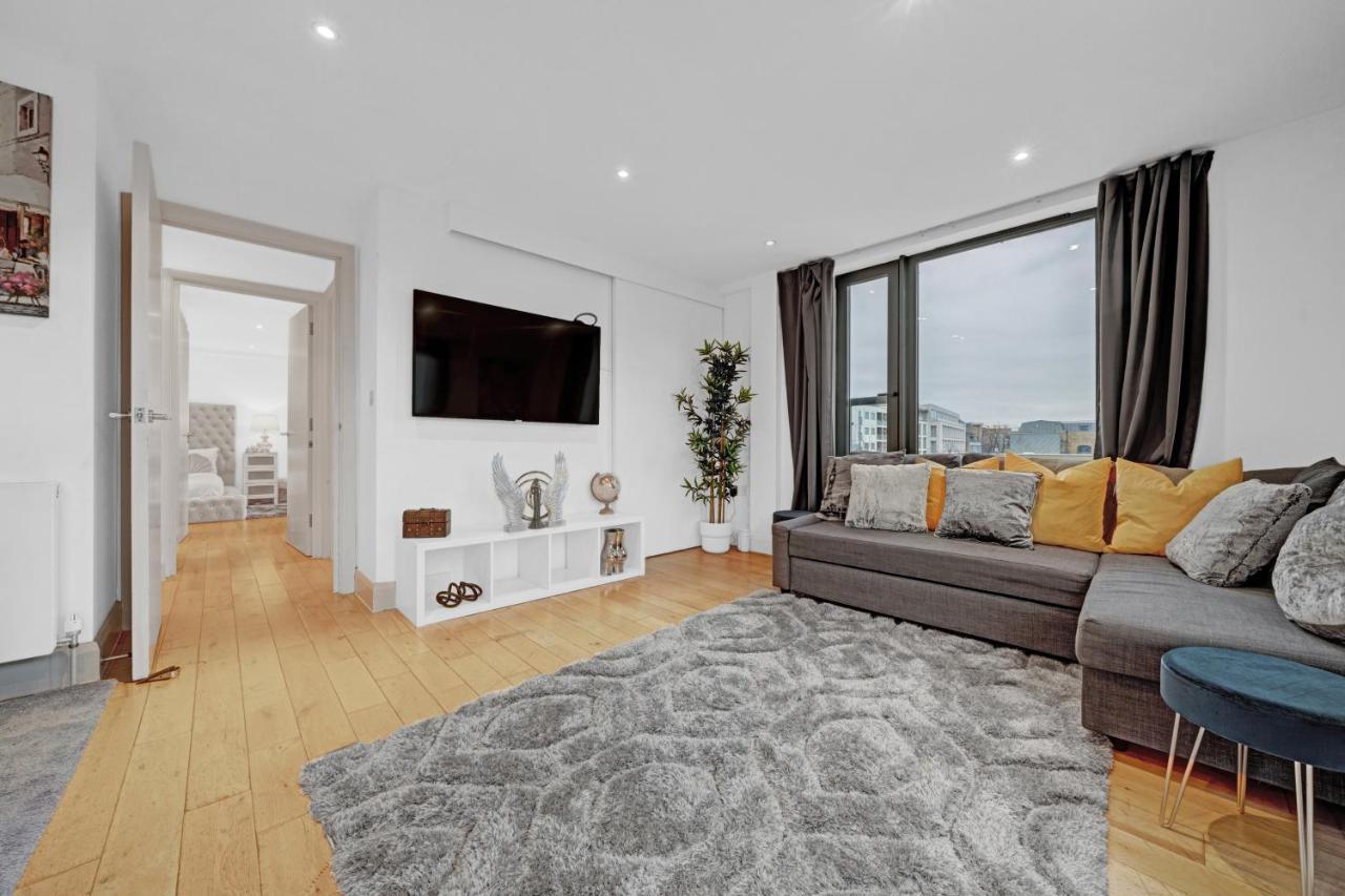 Tandy 2bed 2bath Bridge Great Location Excellent Transport Links *