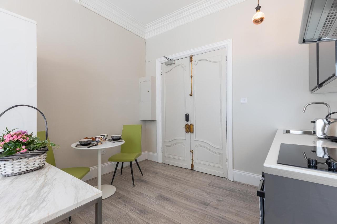 Air Conditioned High St Kensington London