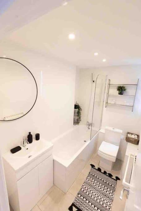 Lovely 2 Bedroom In Chelsea Sw3 London