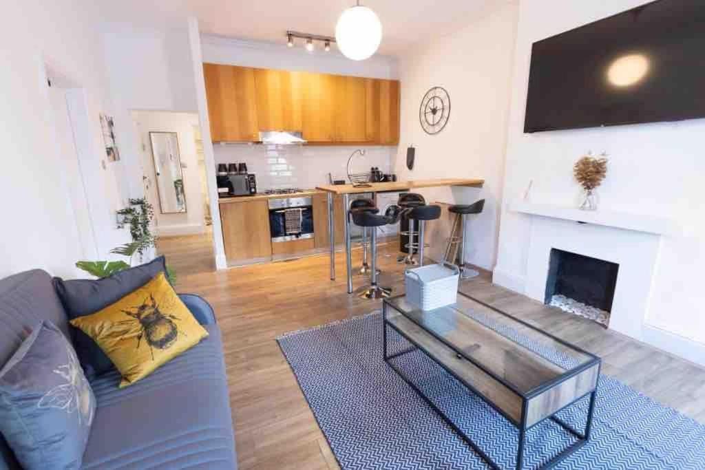 Lovely 2 Bedroom In Chelsea Sw3 Lägenhet