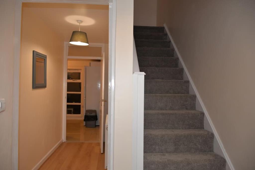 4 Bedroom House Semesterbostad London