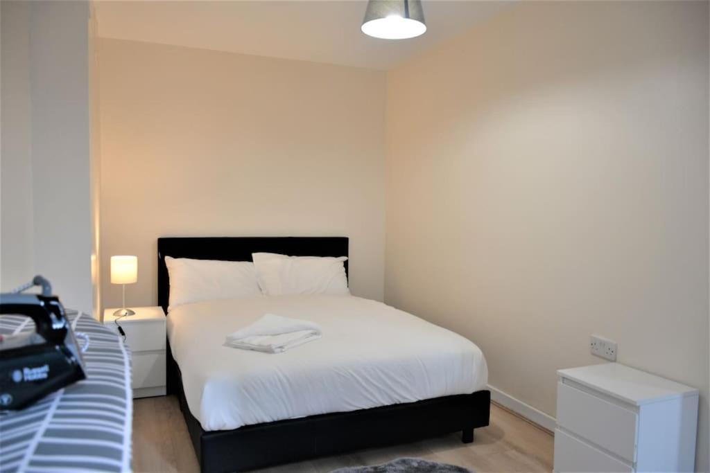 4 Bedroom House Ferienhaus London