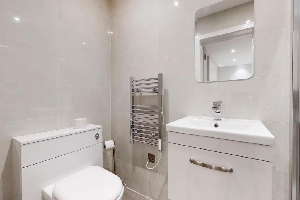 Stylish 2bed Flat 10min To Wimbledon Tennis Courts Appartement *