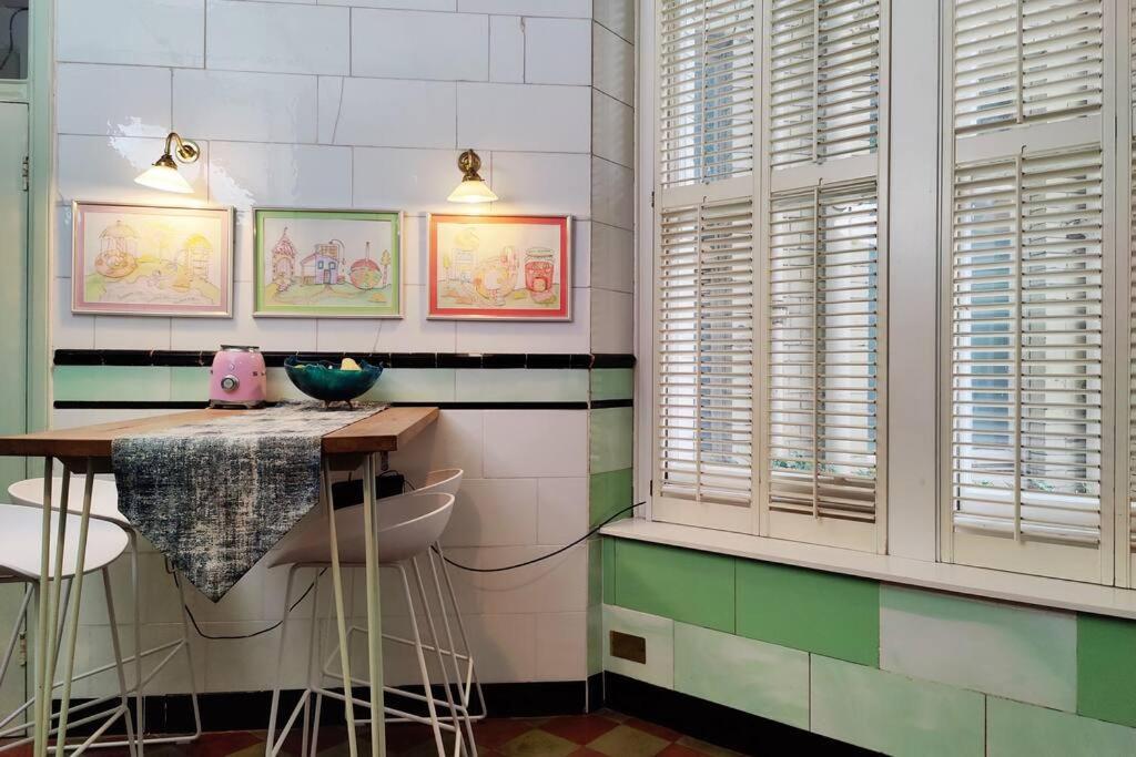 Luxury Artist In Appartement Londres