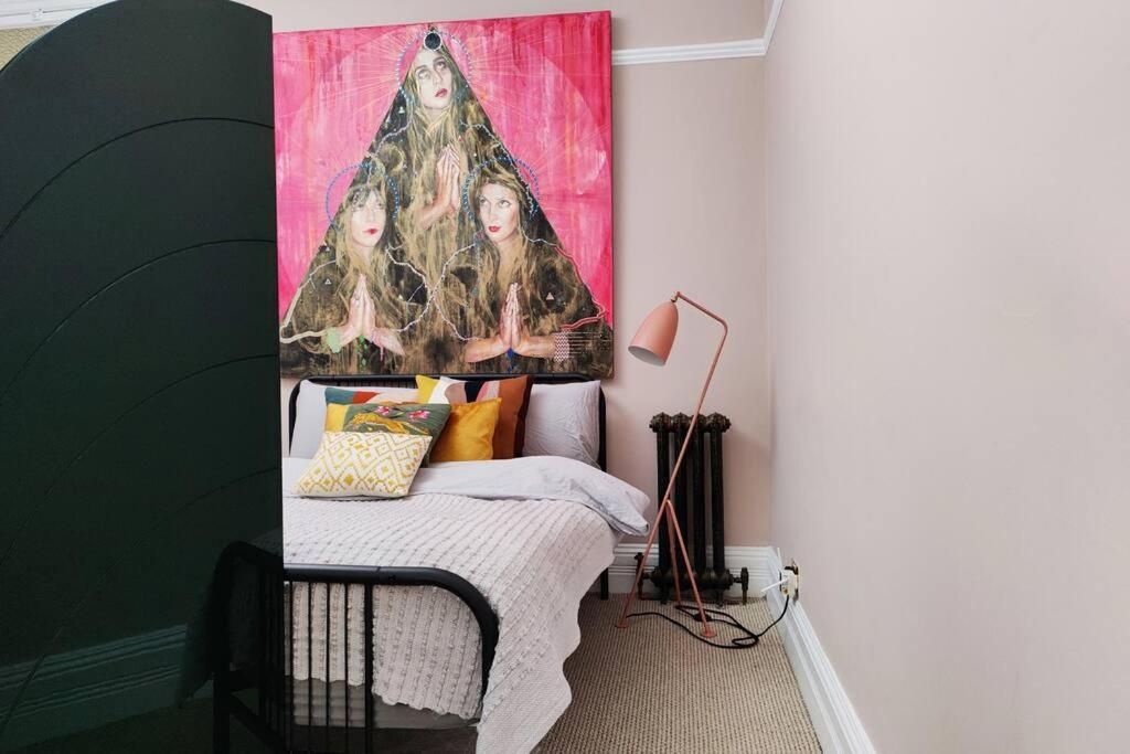 Luxury Artist In Appartement Londres