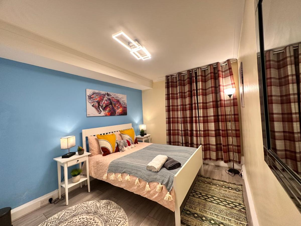 Posh 2-bedroom, Living Room, Kitchen & 1.5 Bathroom Apartment London
