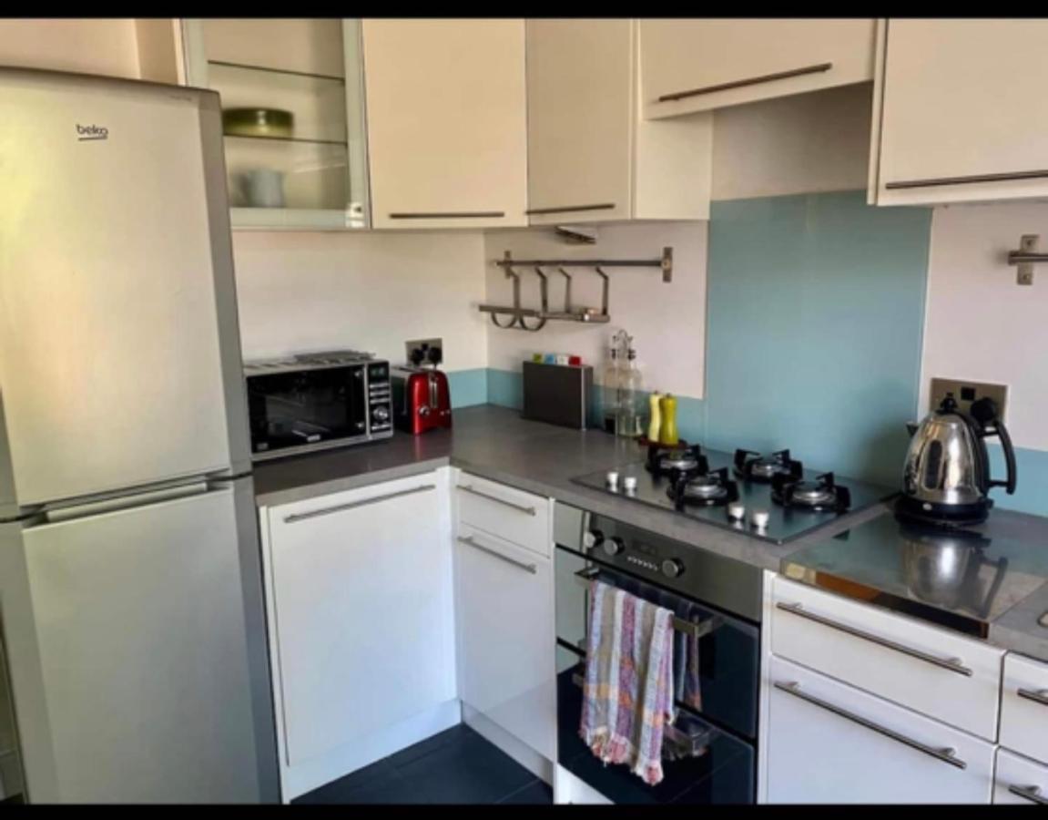 Fab Location 2 Bed Garden Flat Camden Leilighet London