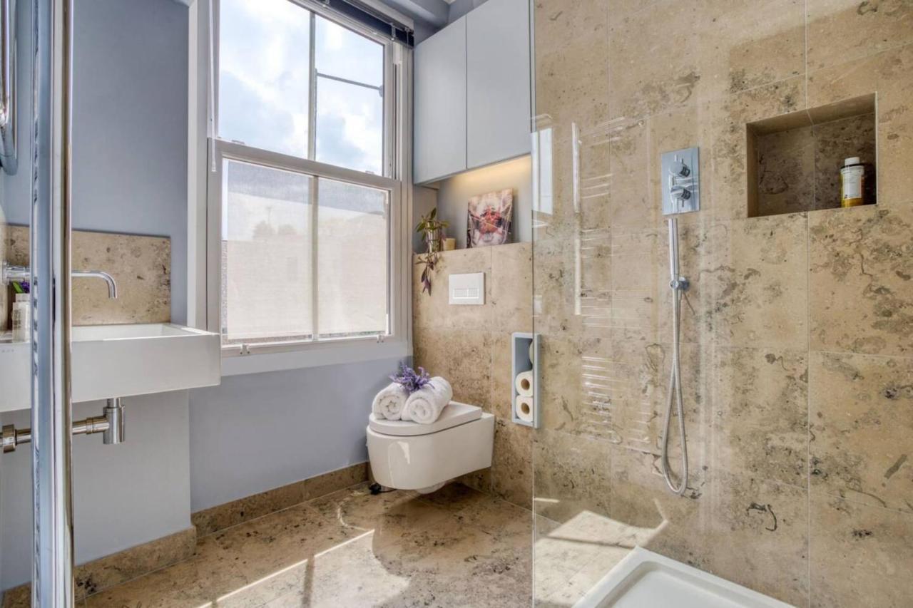 Leilighet Beautiful And Airy 1 Bedroom Flat - West