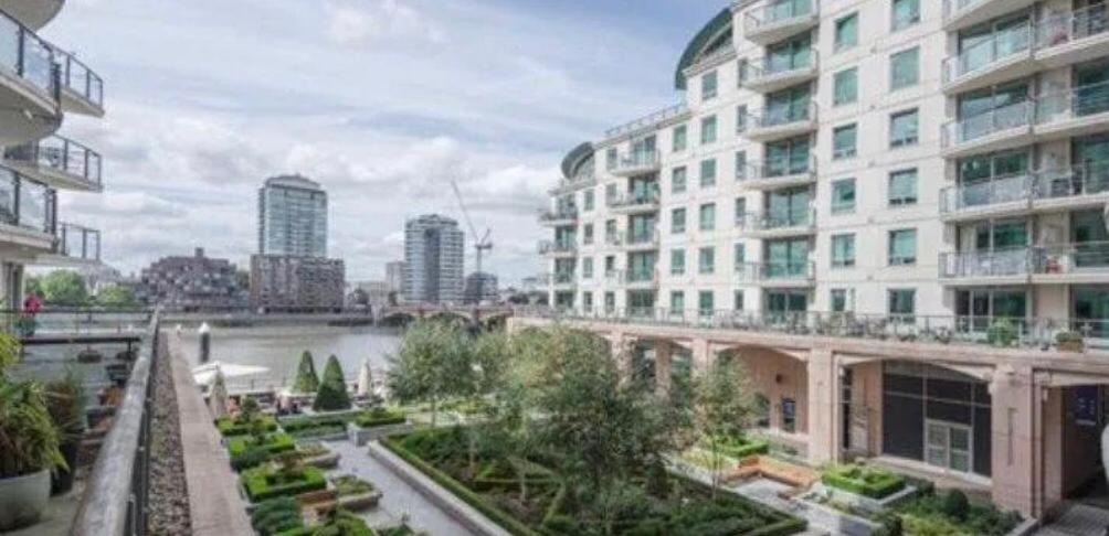 Stunning Penthouse Overlooking River Thames Lägenhet