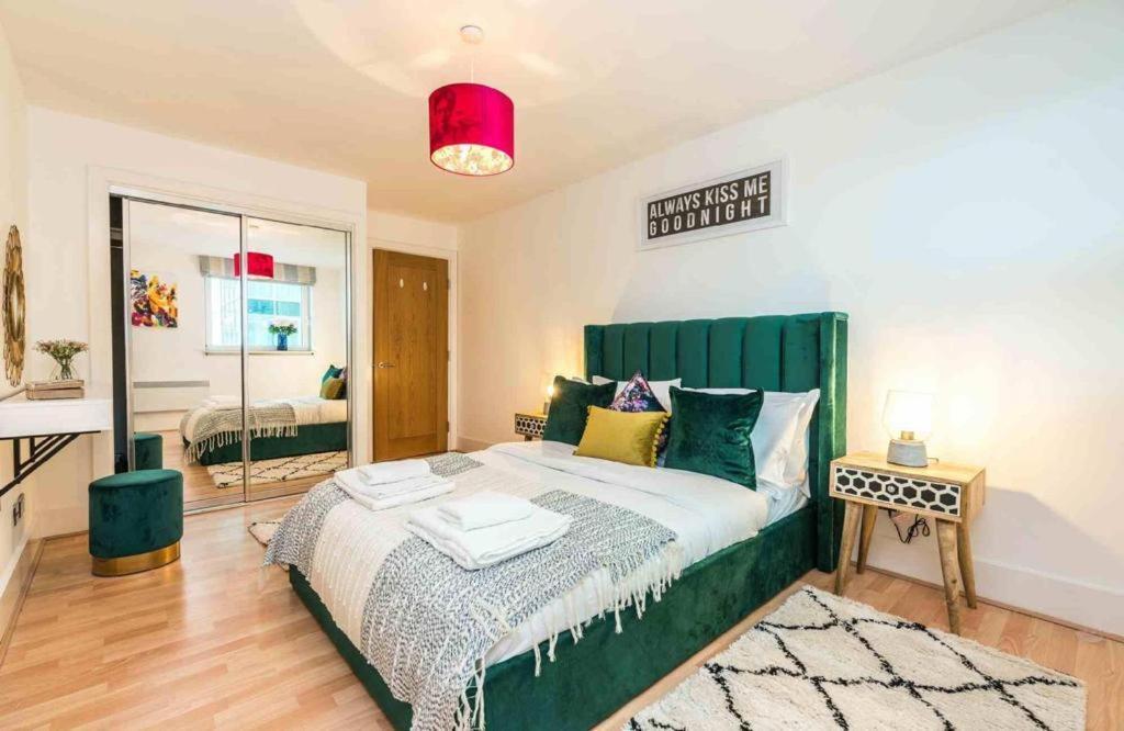Lägenhet Stunning Penthouse Overlooking River Thames London