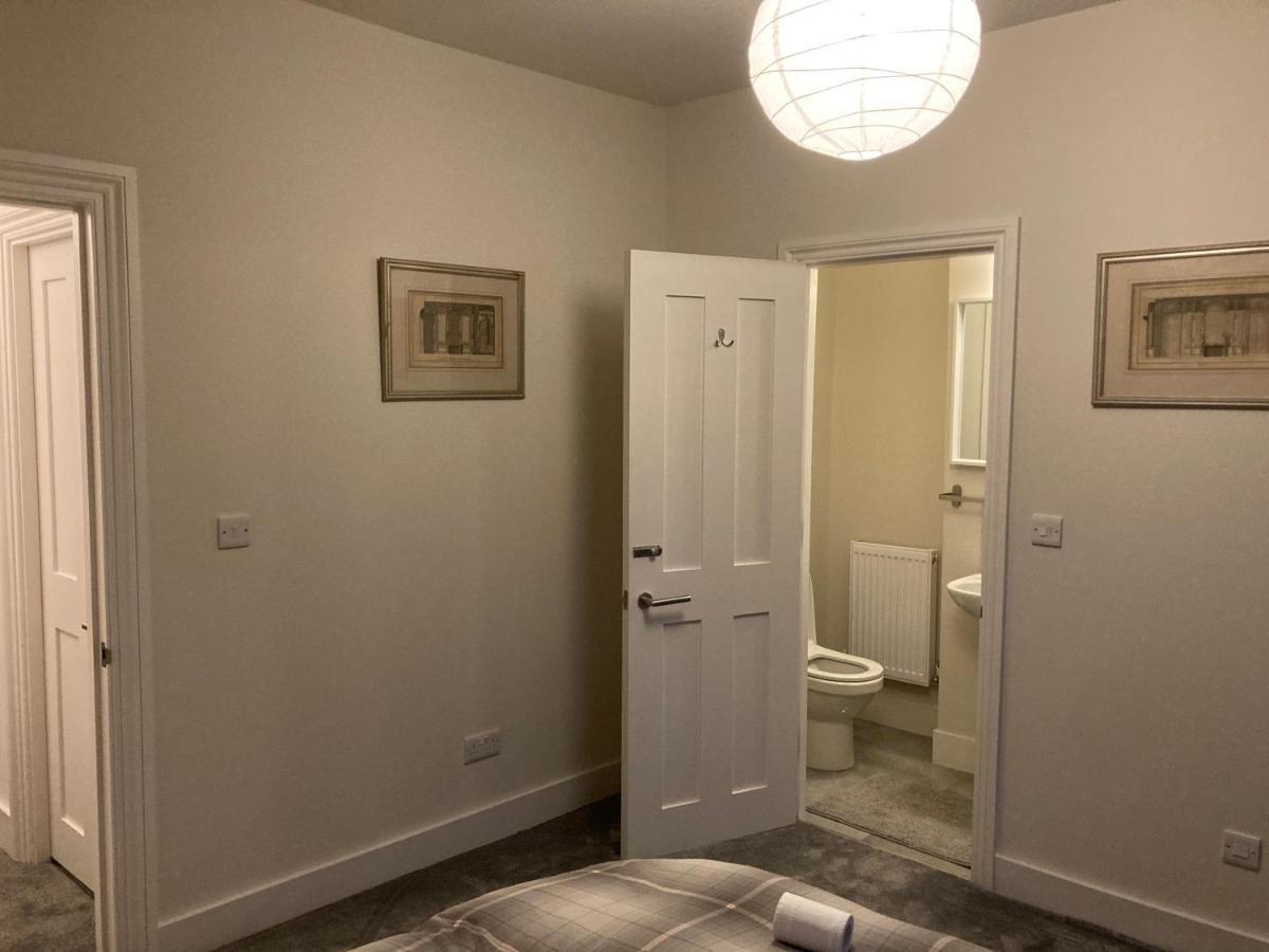 Appartamento The Dimmer 2 Bedroom Londra
