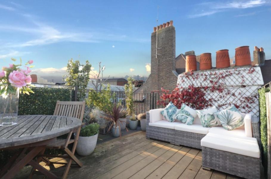Lejlighed Highgate Maisonette With Roof Terrace London