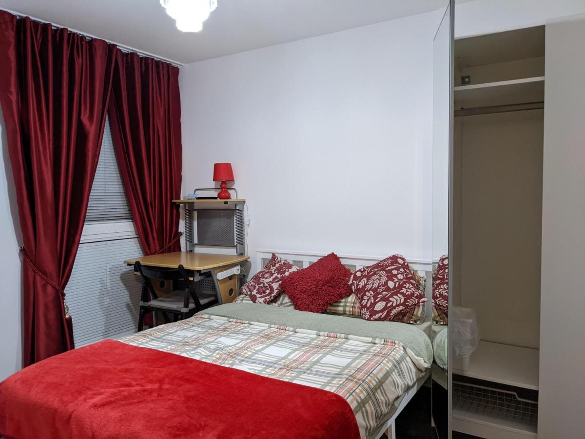 Travelstop #london-ealing Londen