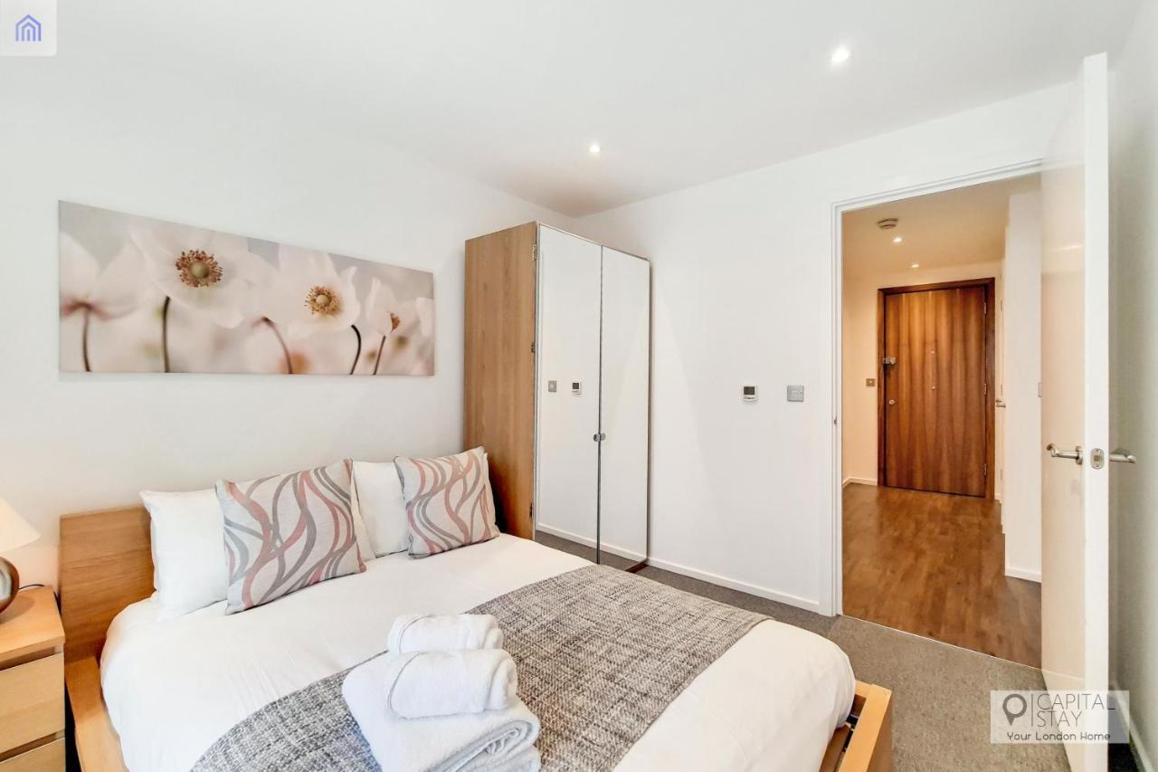 Appartement Fully Serviced Two Bed By Excel & O2 Londen