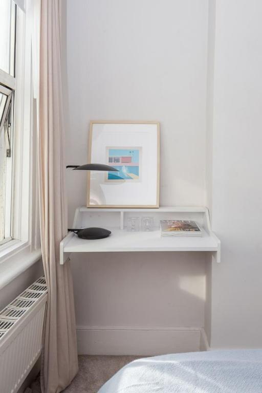 Ferienhaus Newly Renovated Large 4/5 Bedroom Victorian Terrace House With Garden.