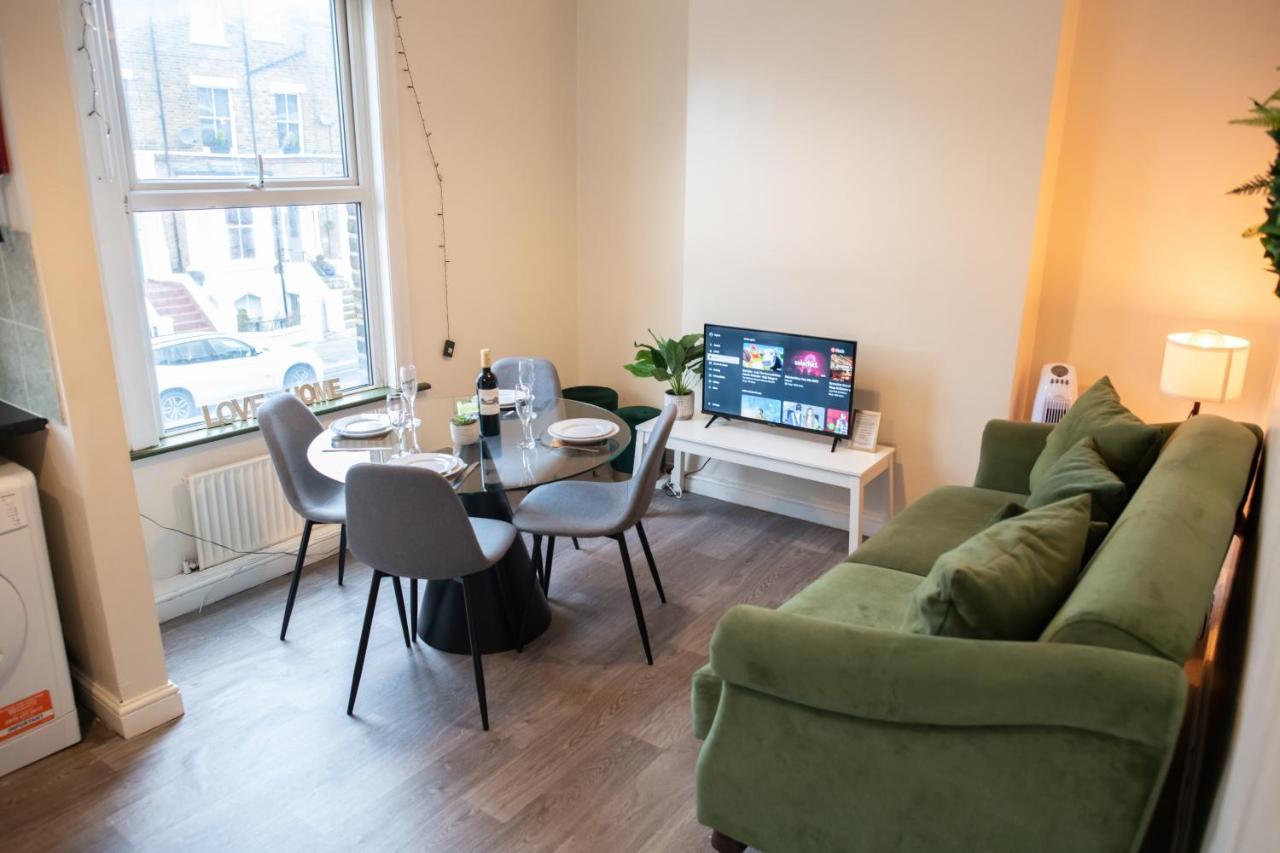 4 Bedroom Flat With High Speed Wi-fi In North Acton, Ealing, West Lejlighed *