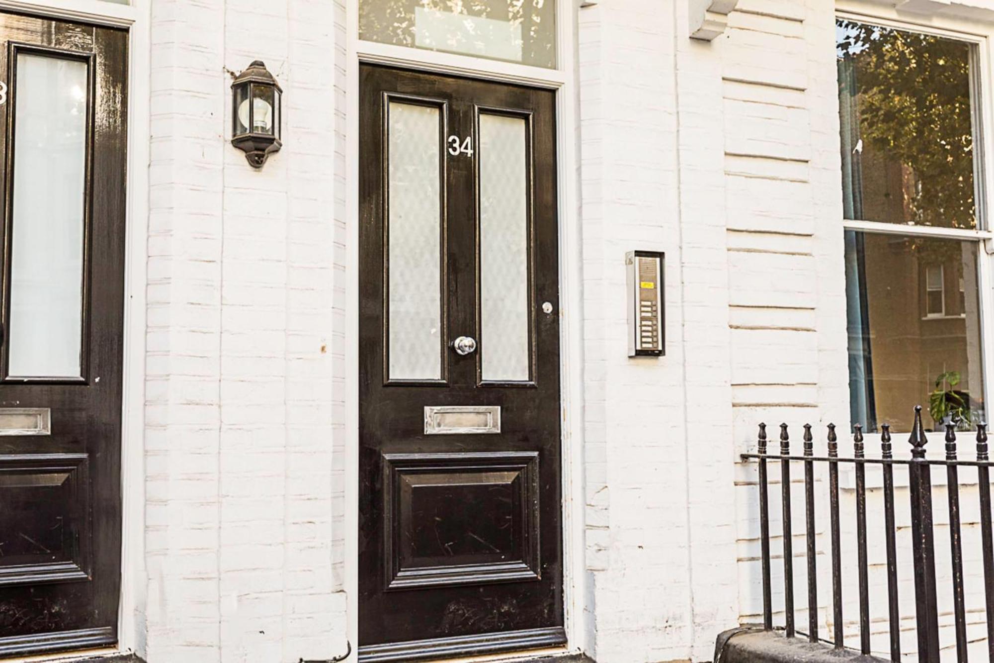 Elegant 3 Bed In Earl's Court Appartement