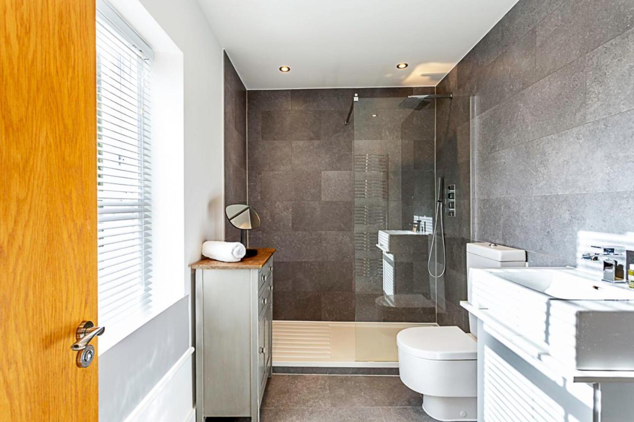 Elegant 3 Bed In Earl's Court Appartement *