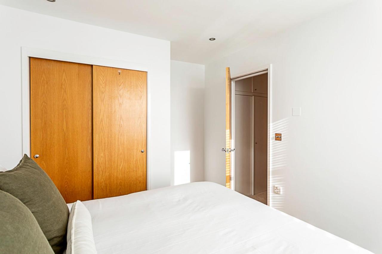 Elegant 3 Bed In Earl's Court Appartement *