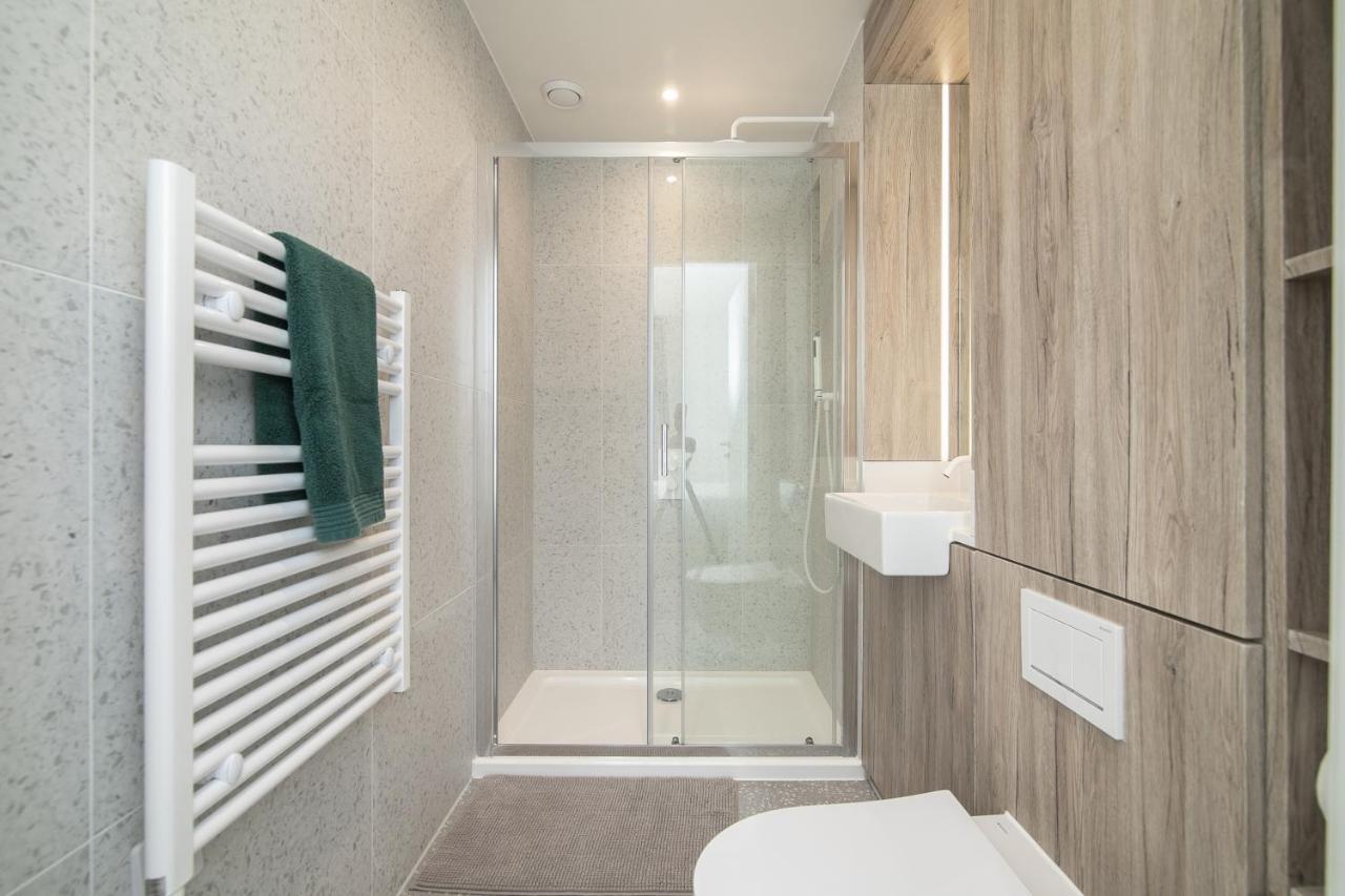Luxury Spacious Flat With Communal Gardens And Parking * Londen