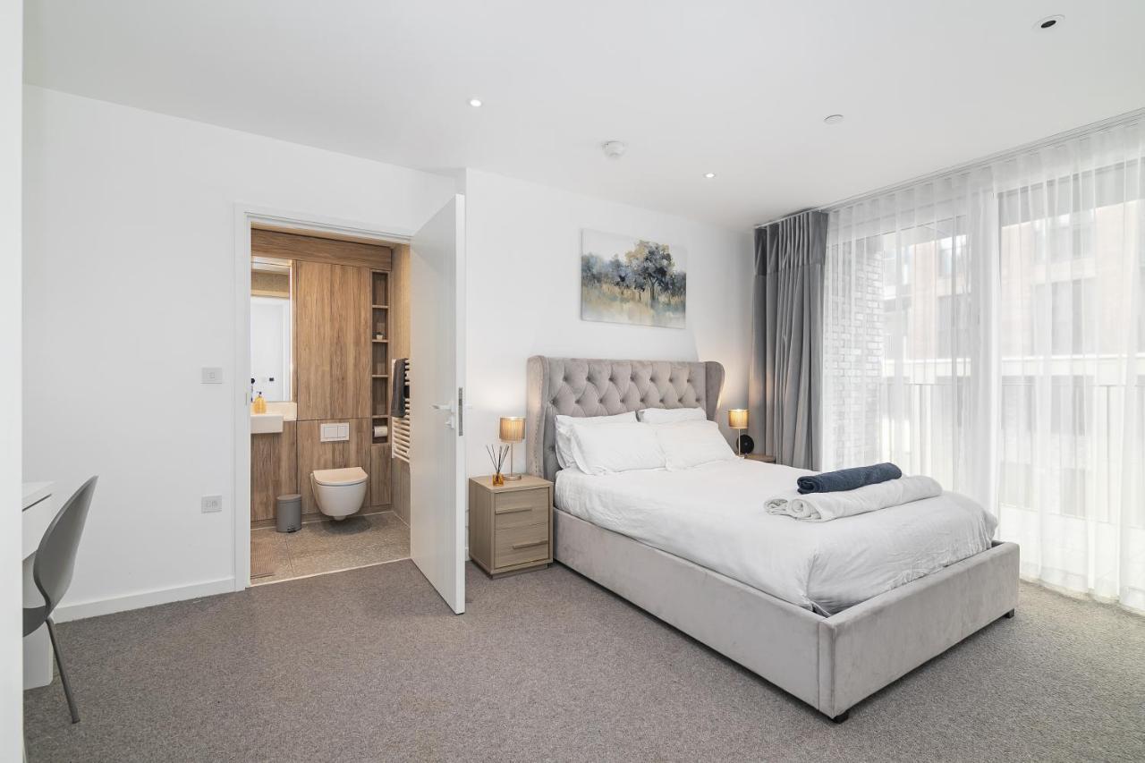 Luxury Spacious Flat With Communal Gardens And Parking Appartement *