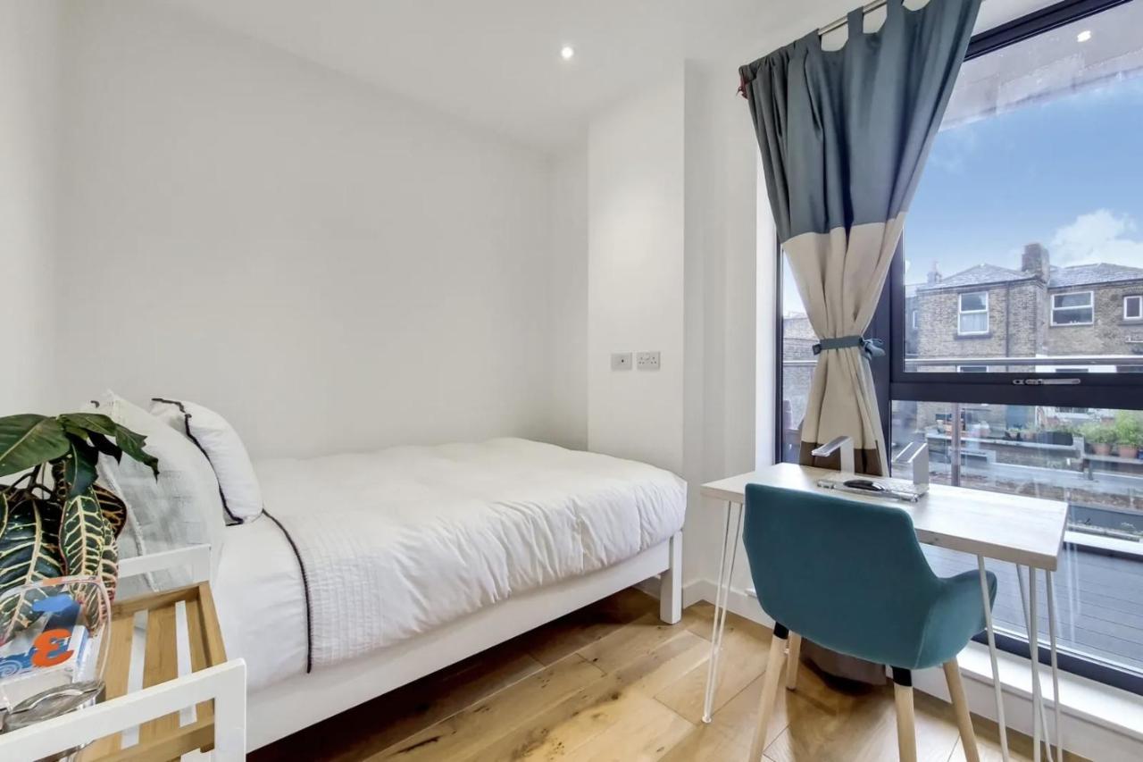 Appartement Luxury 2 Bed 2 Bath With Balcony New Build *south London* Londres
