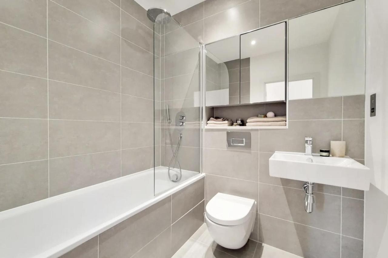 Luxury 2 Bed 2 Bath With Balcony New Build *south London* Appartement Londres