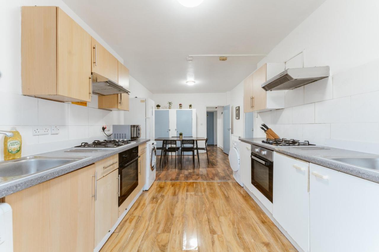 Upton Park Bedrooms 25 Min To * London