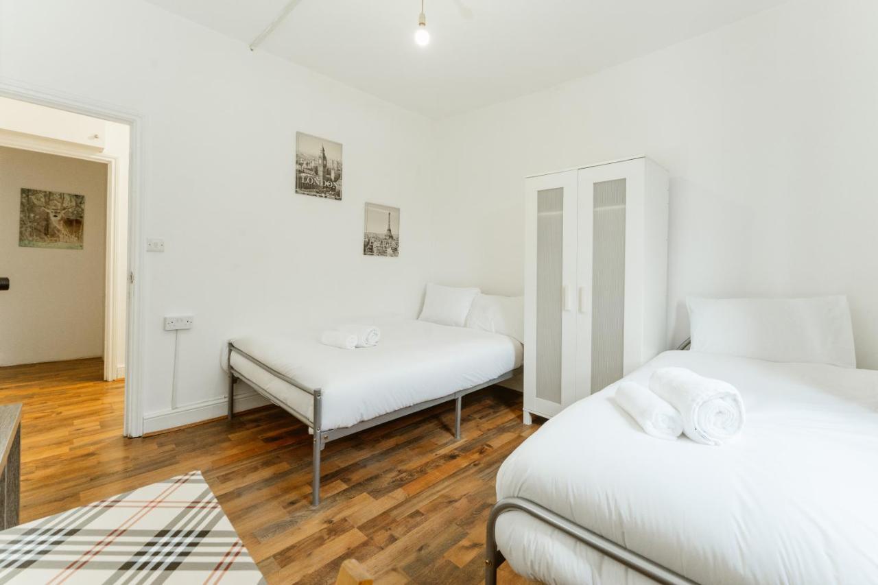 Upton Park Bedrooms 25 Min To Pensionat London