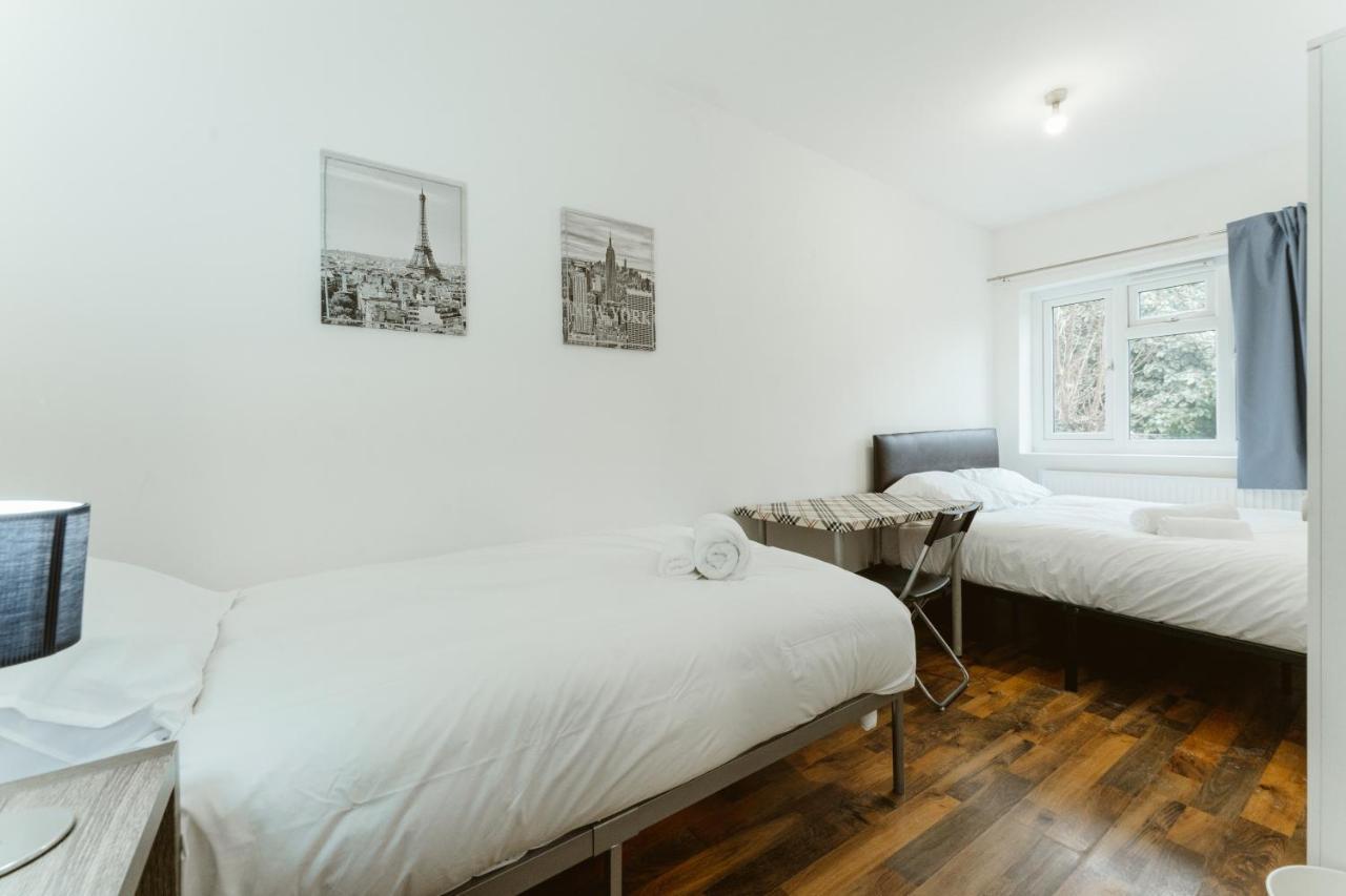Upton Park Bedrooms 25 Min To *