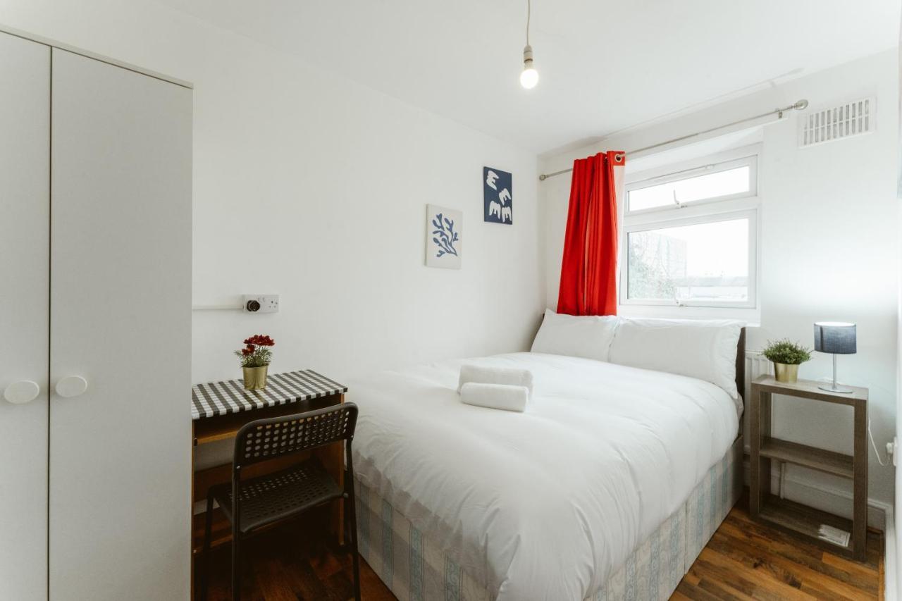 Upton Park Bedrooms 25 Min To London