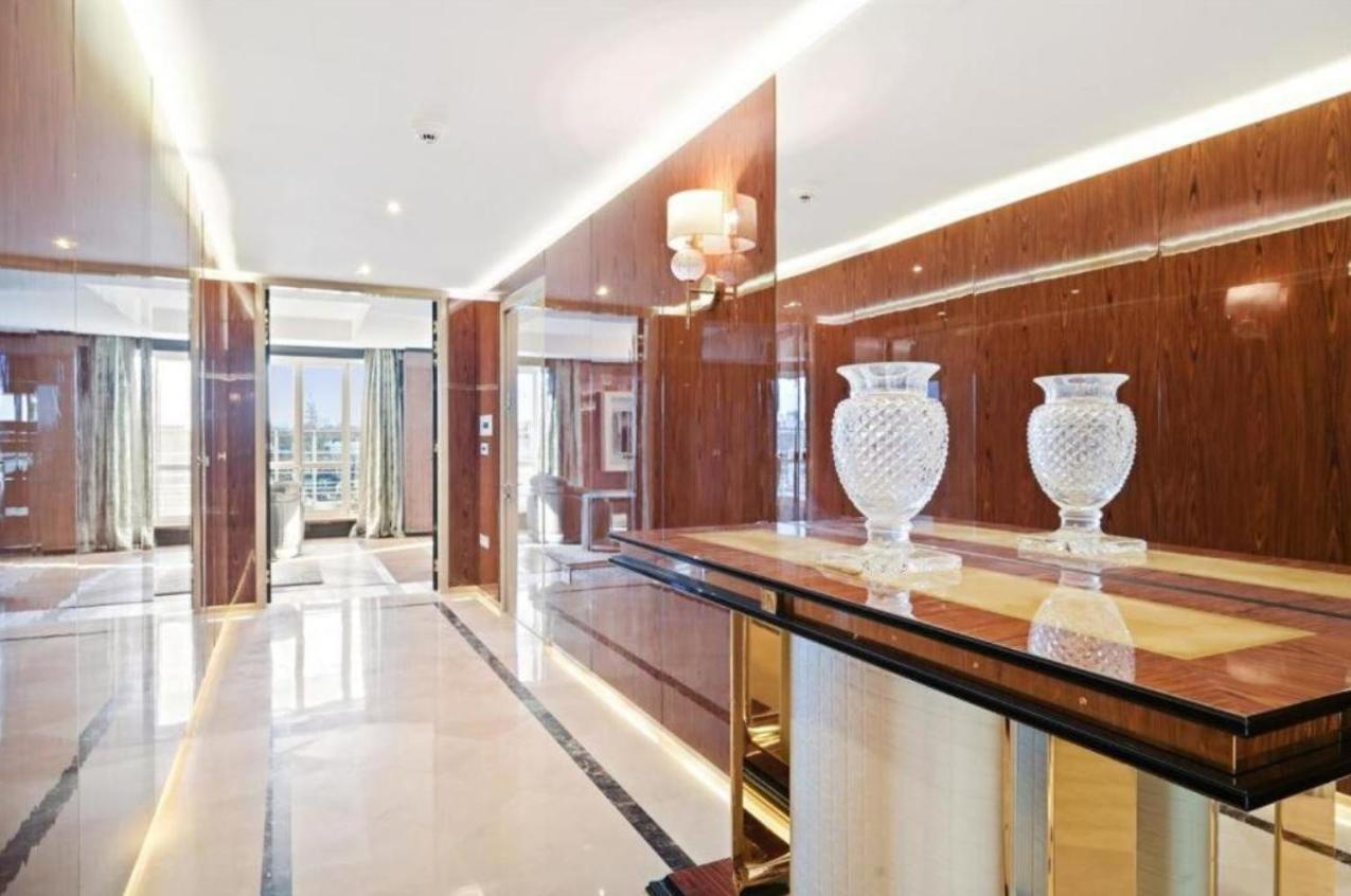 Beautiful For Eight In Islington London
