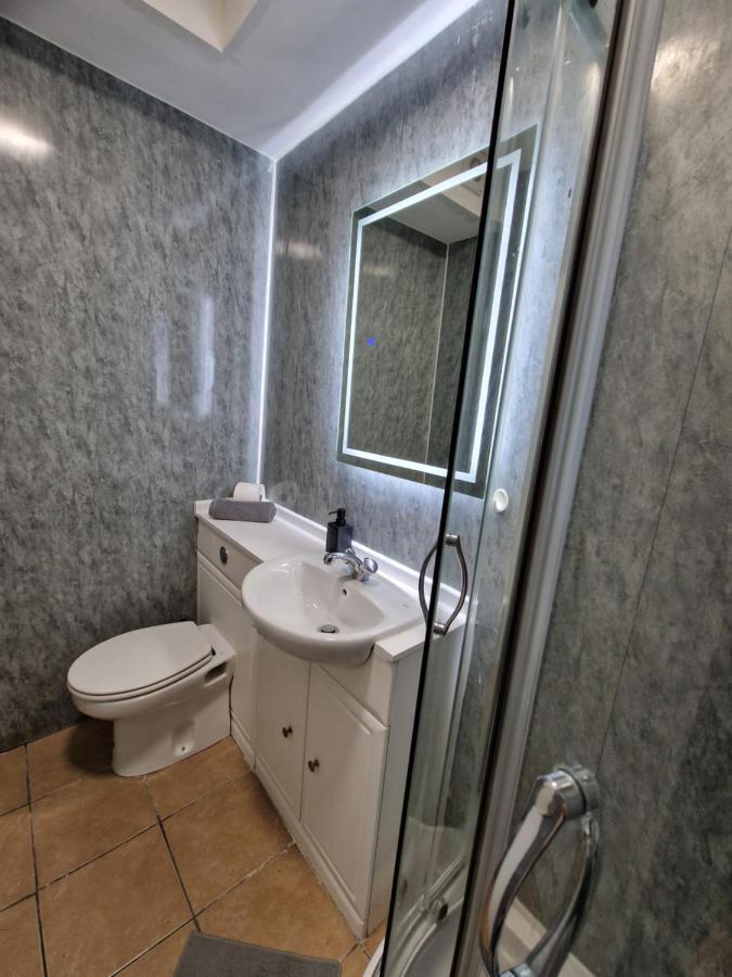 Rum i privatbostad Affordable In Shared Flat, Bridge London