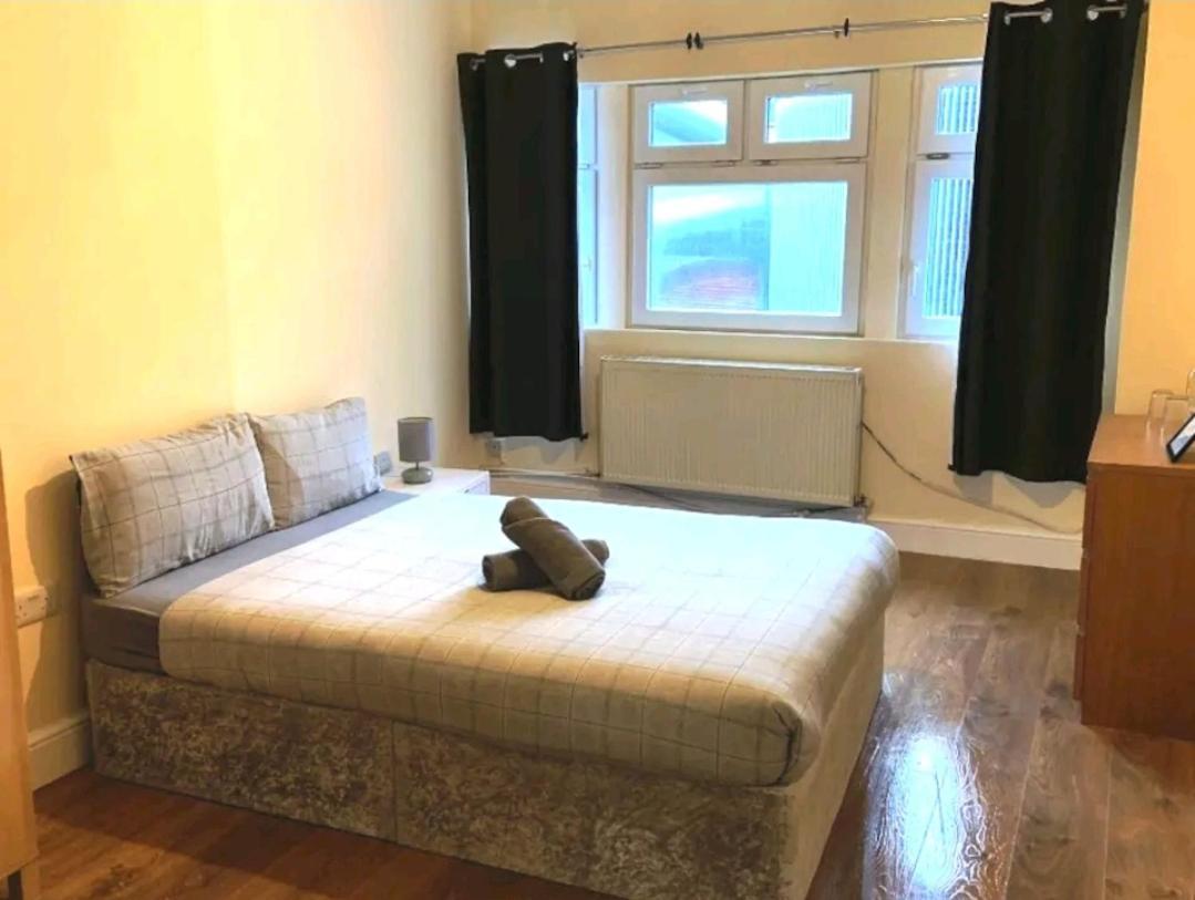 Rum i privatbostad Affordable In Shared Flat, Bridge *