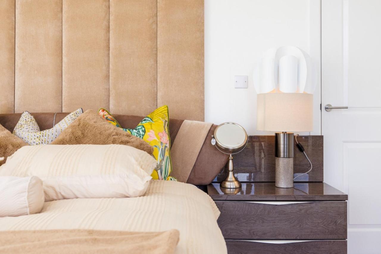 Luxury Modern Bedroom In Seven Star Ultra Super High Quality Appartement