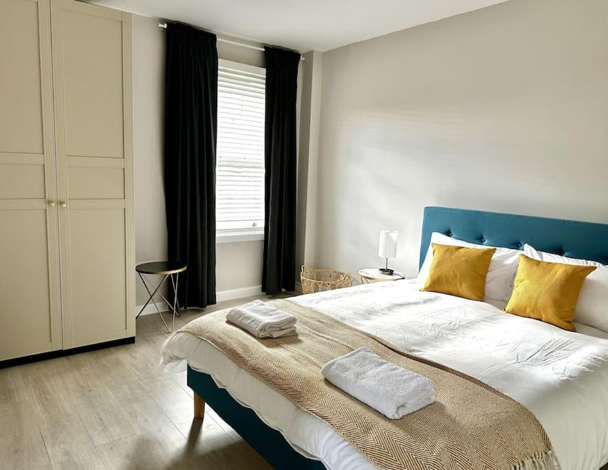 Sienna's 2 - Bedroom Apartment, London, N1. Lejlighed