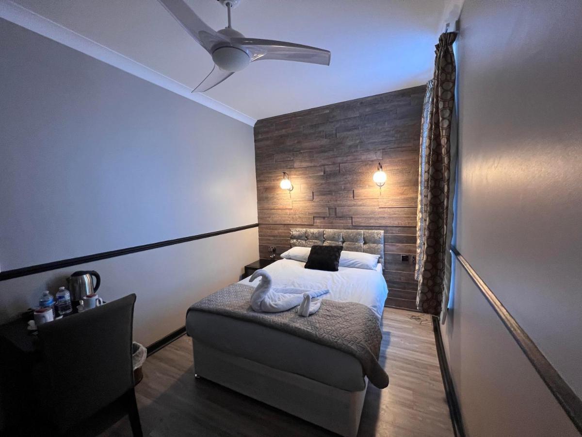 The Commongate 3*