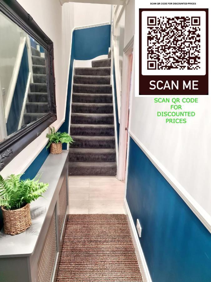 Private House With Free Parking Londen