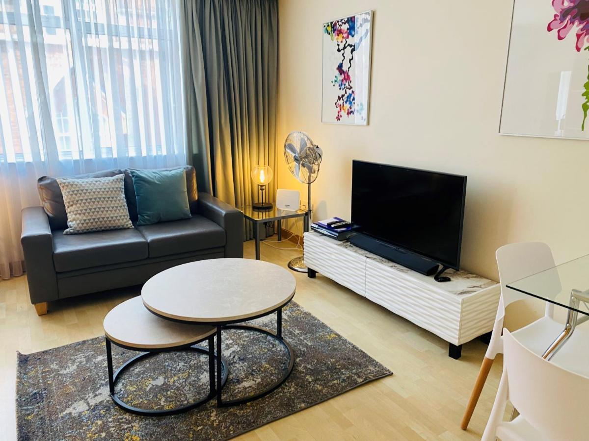St Christopher's Place Serviced By Globe Apartment *