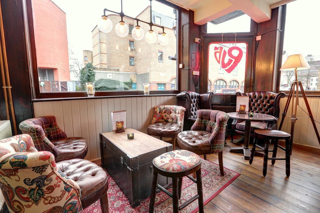 Publove @ The Exmouth Arms, Euston Vandrerhjem