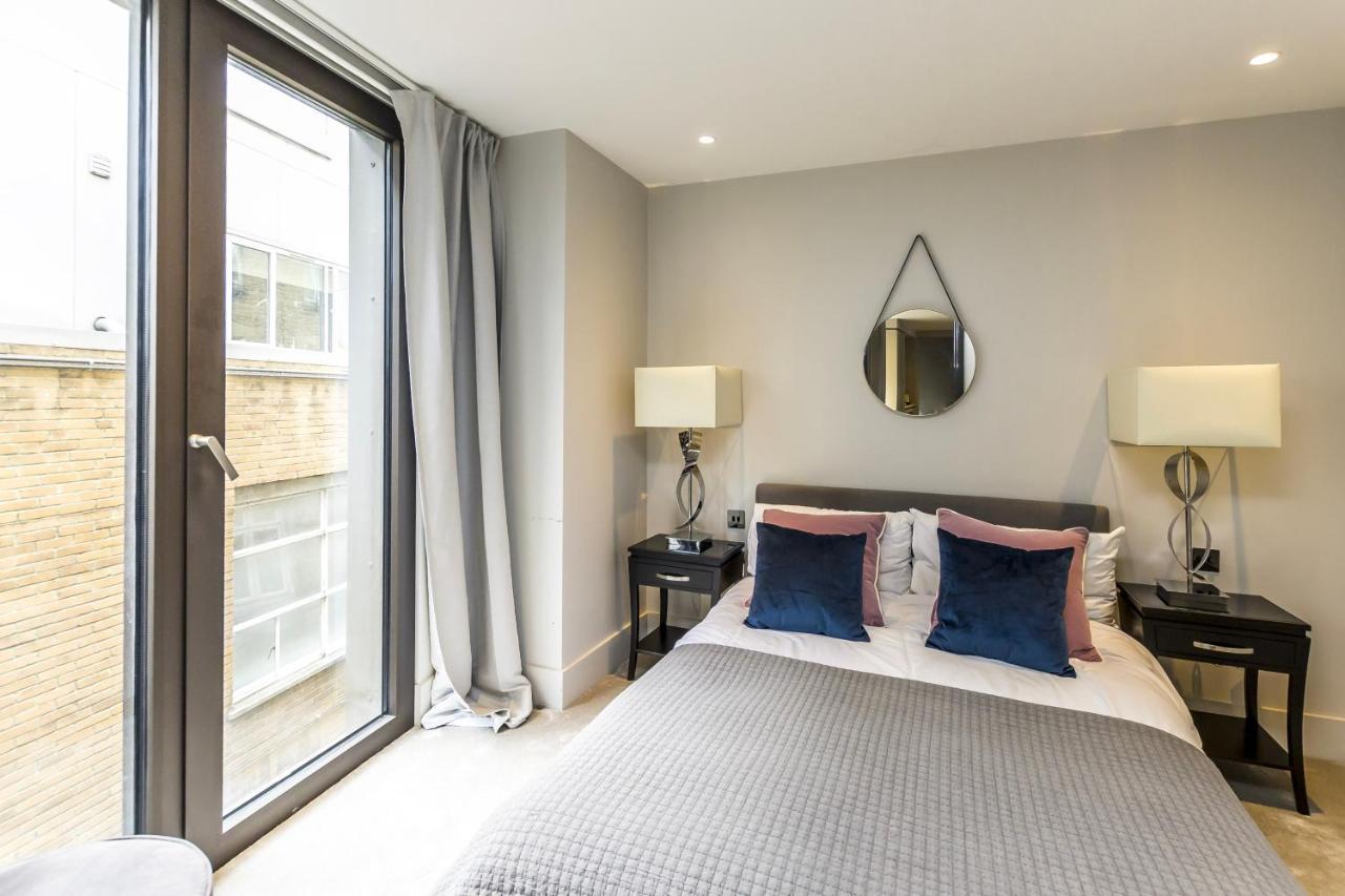 New Build-air Con-2 Bedroom-two Bathrooms Apt 2 Appartement Londen