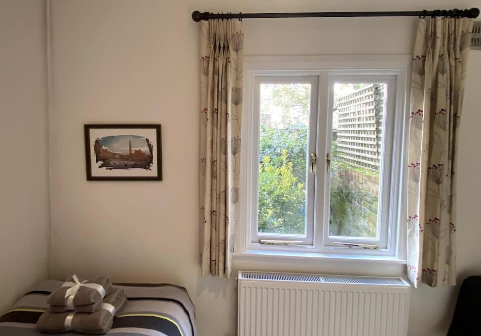 Lägenhet Spacious 2 Bedroom In Maida Vale *