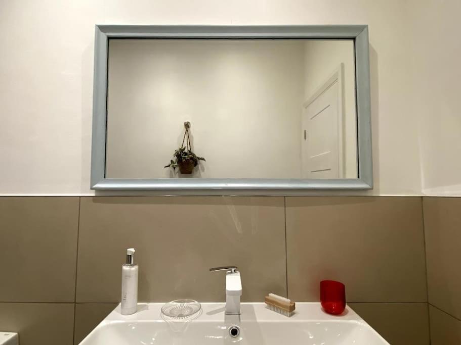 Lägenhet Spacious 2 Bedroom In Maida Vale London